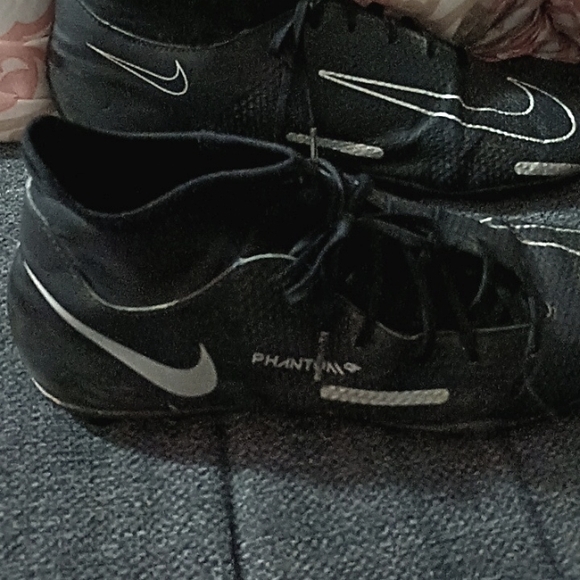 Nike phantom cleats - Picture 2 of 4
